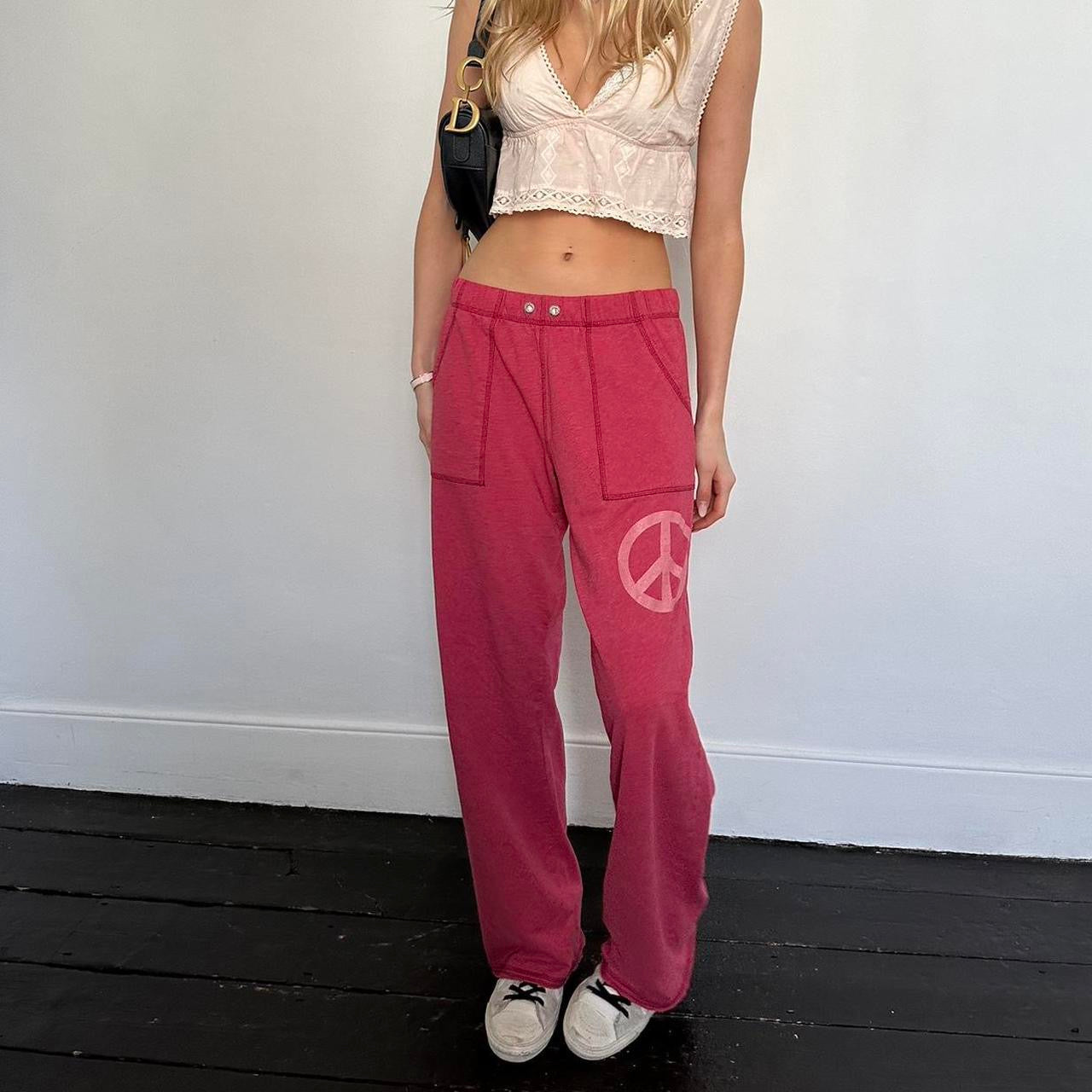 Vintage 2000’s Victoria’s Secret pink peace sweatpants
