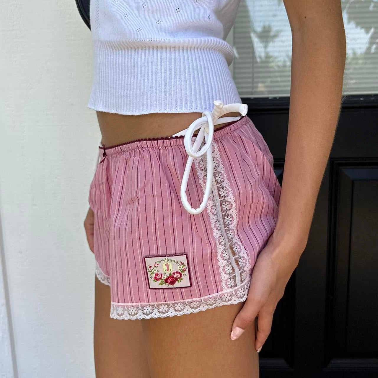 Vintage 2000’s Victoria’s Secret rare pink striped shorts