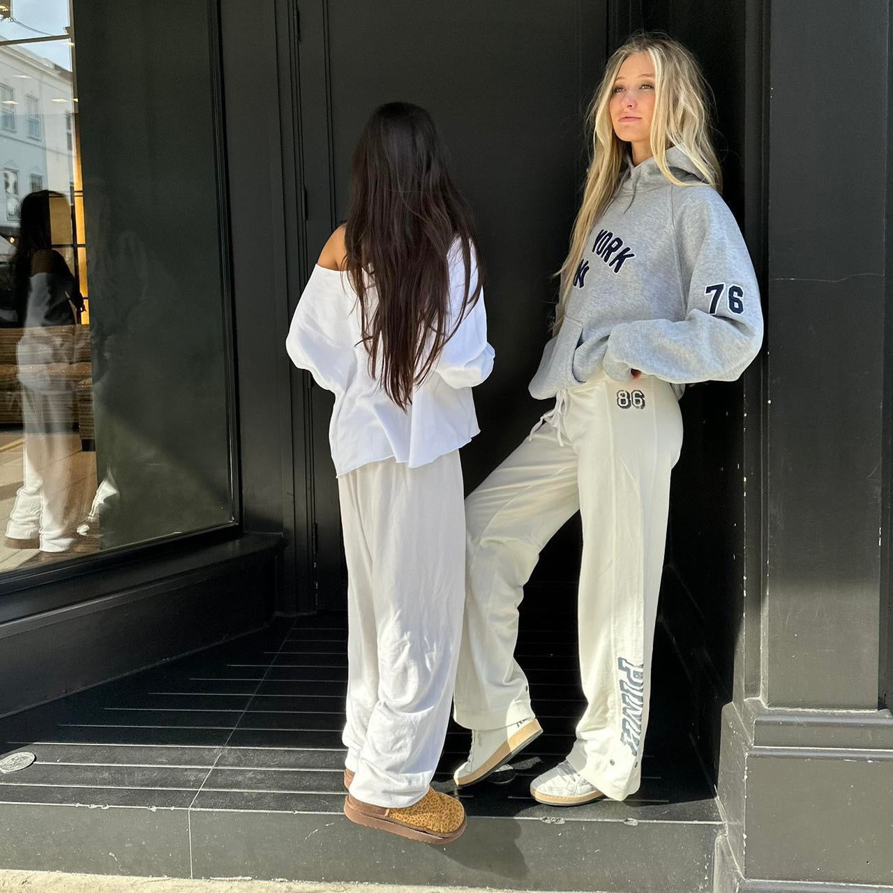 Vintage Apre Ski white off shoulder sweatshirt