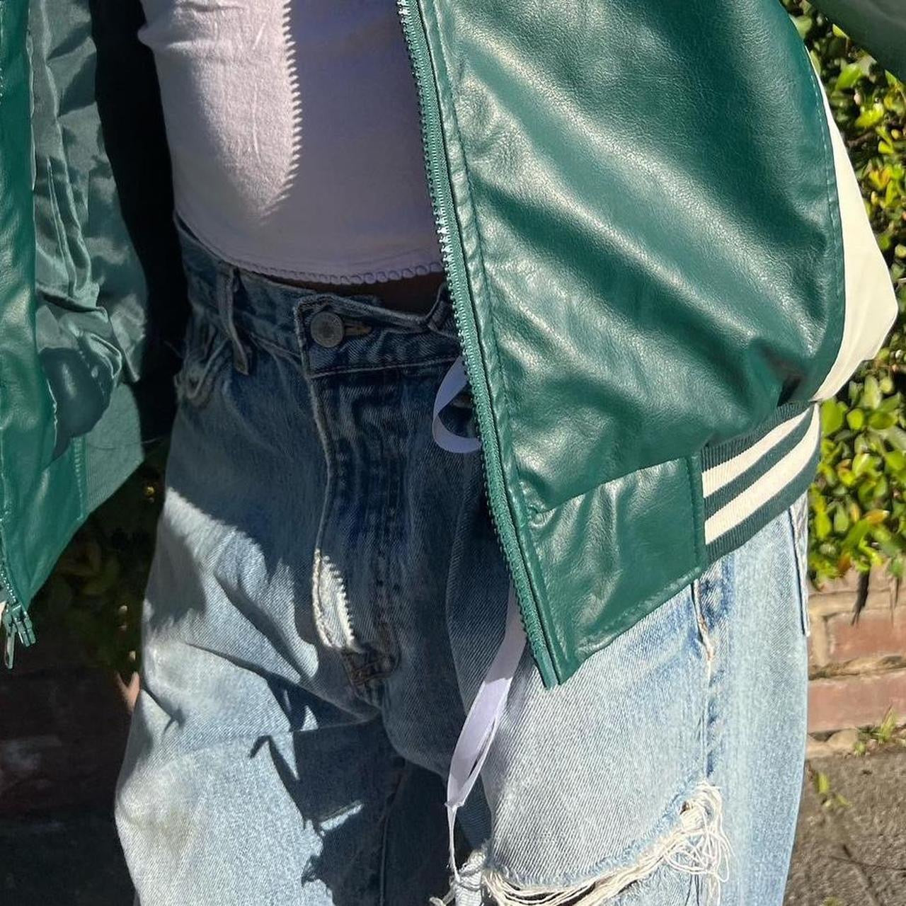 Vintage 2000ās Lucky Brand distressed boyfriend fit jeans š©µ