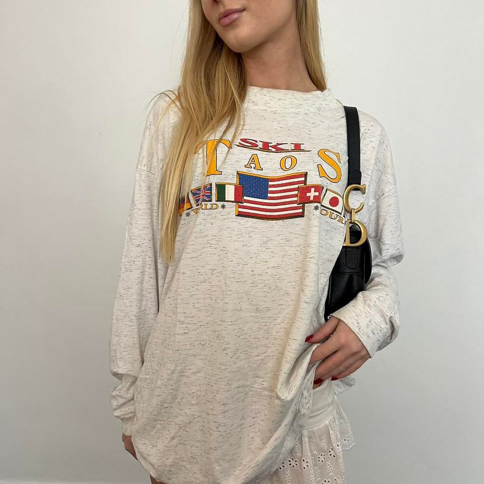 Vintage 90’s Ski graphic long sleeve top