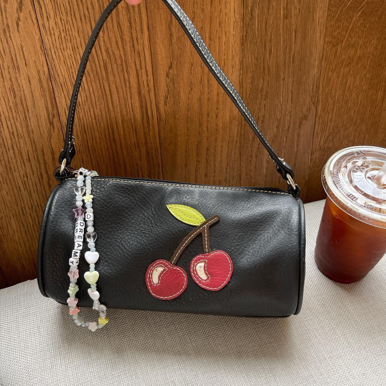 Vintage Tommy Hilfiger early 2000s Cherry bag š