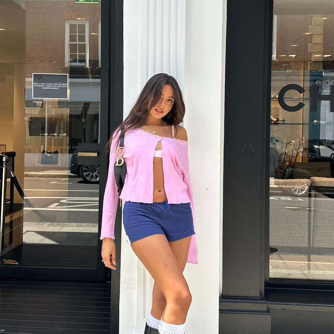 Vintage pink lace trim long sleeve top š