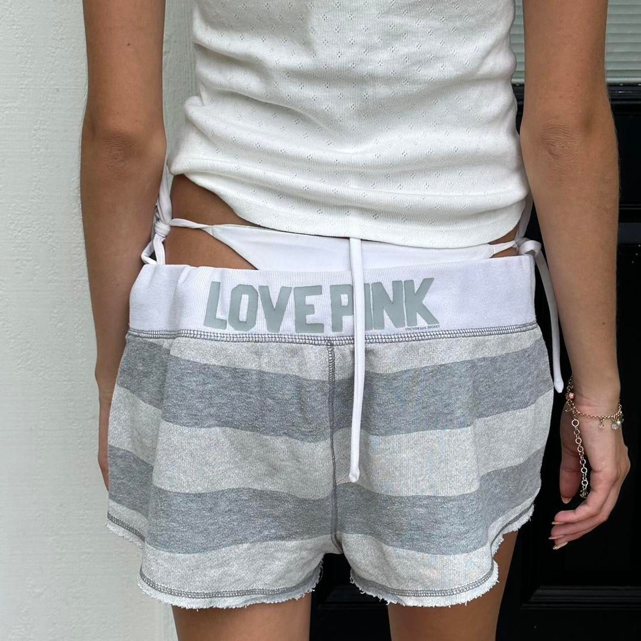 Vintage 2000’s Victoria’s Secret striped shorts 🌸 ‘I LOVE PINK’