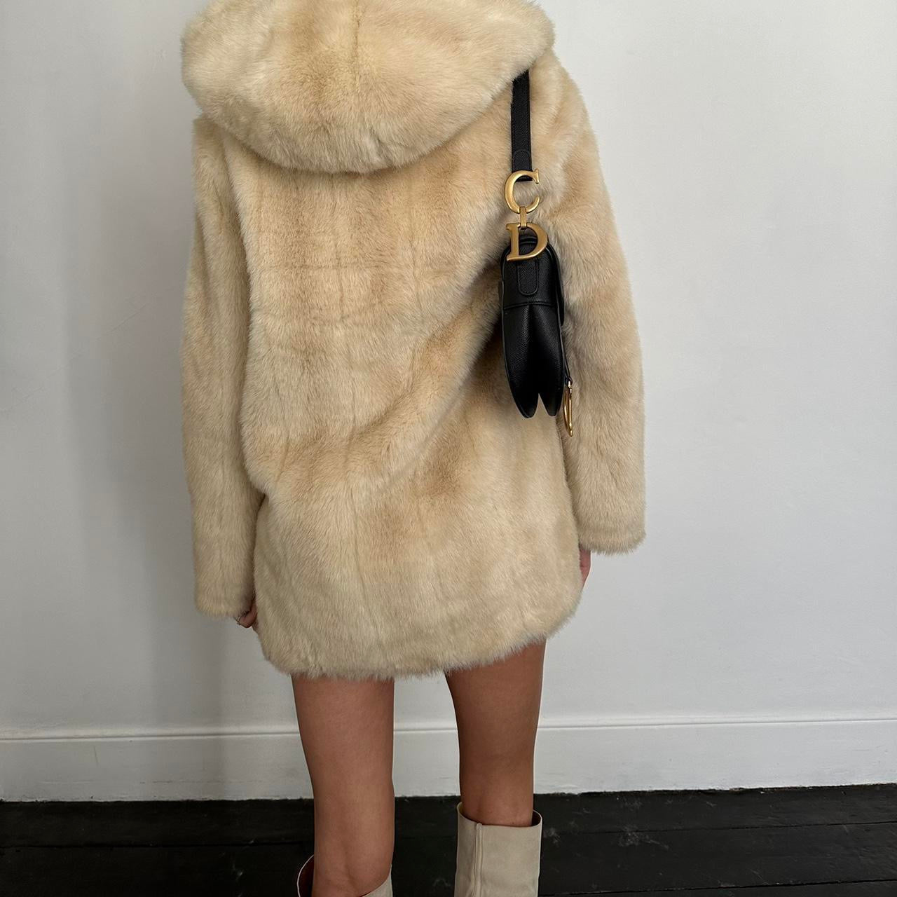 Vintage 2000’s tan faux fur jacket