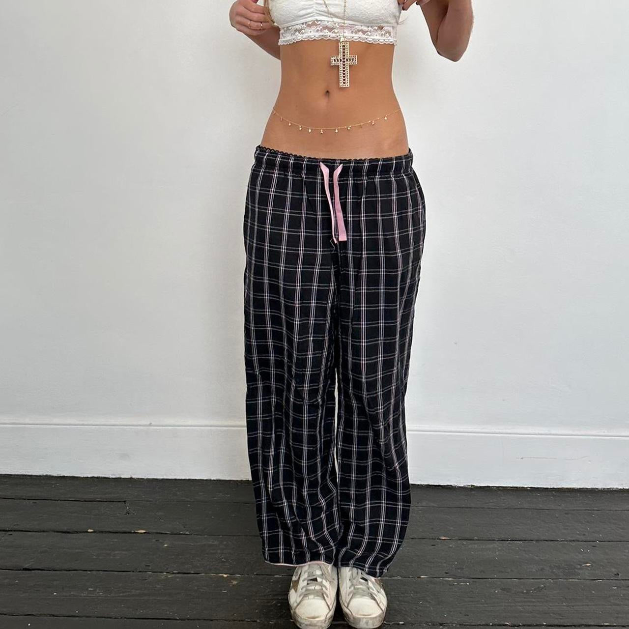 Vintage Victorias Secret black and pink pants 🐆