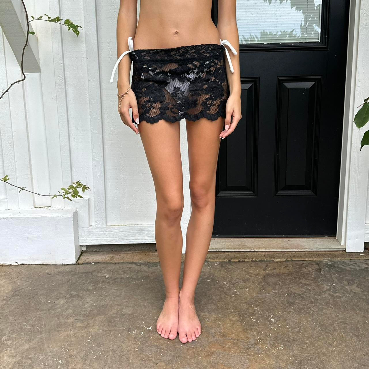 Vintage 90’s Victoria’s Secret black lace mini skirt