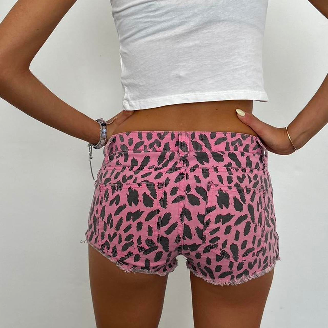 Vintage pink leopard shorts