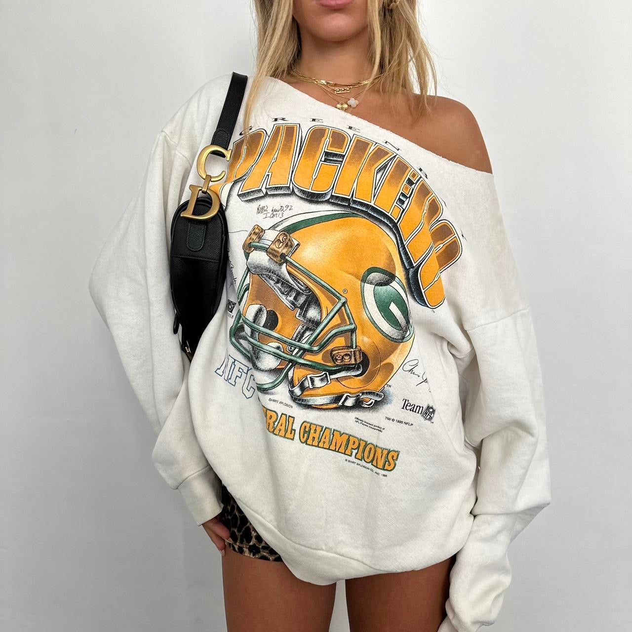 Vintage 90’s sporty distressed sweatshirt
