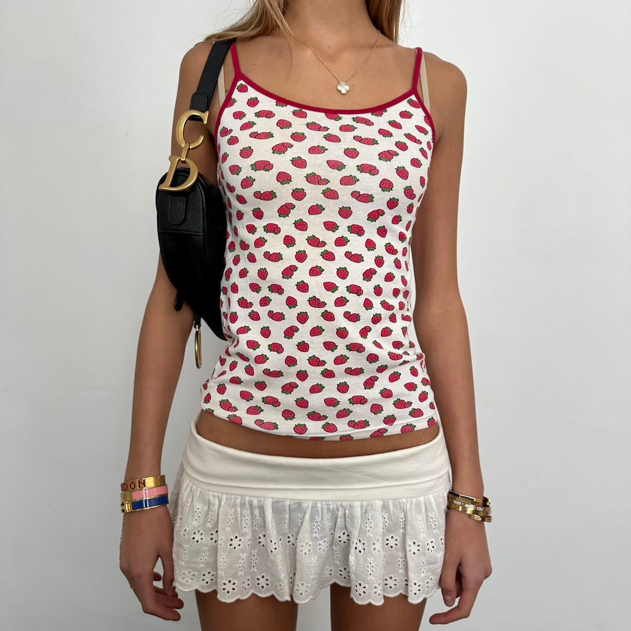 Vintage 90ās strawberry print cami top š
