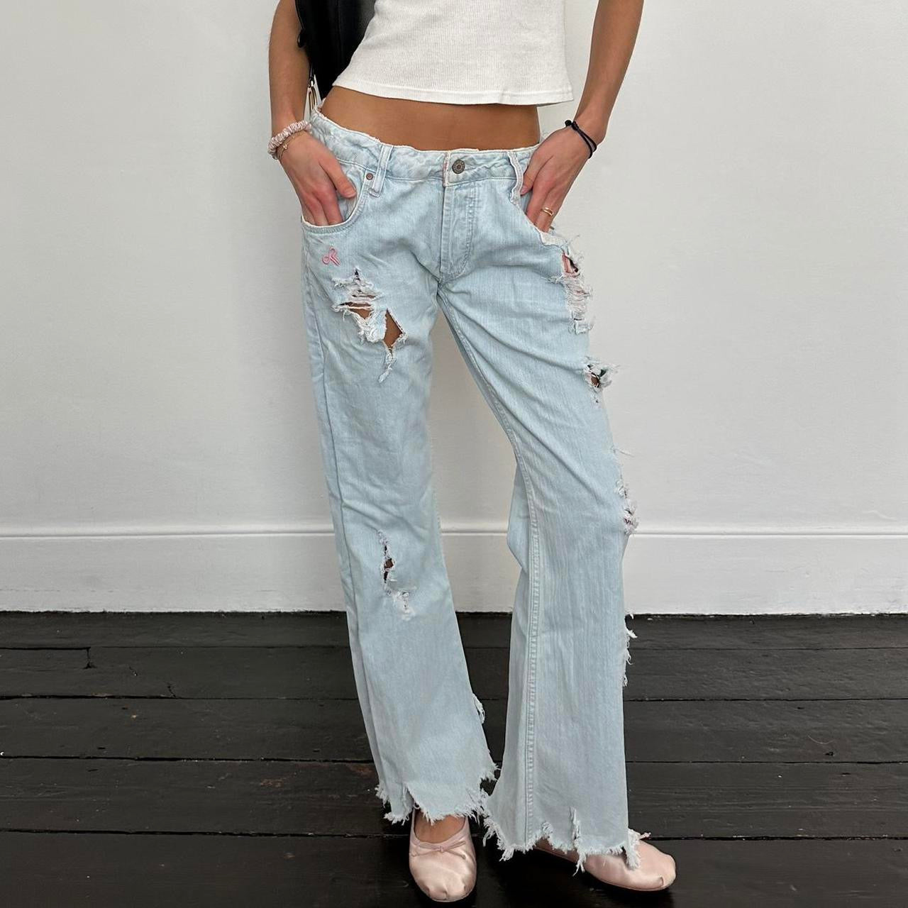 Vintage blue distressed ribbon jeans 🎀