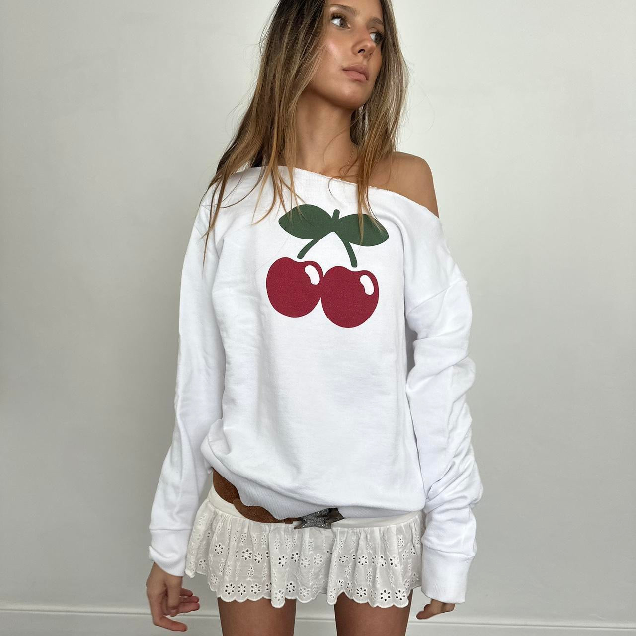 Vintage cherry sweatshirt ππ
