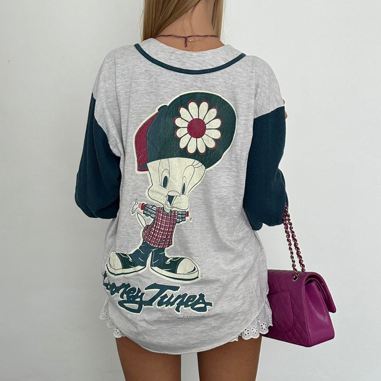 Vintage 90’s Looney Tunes fun jersey top