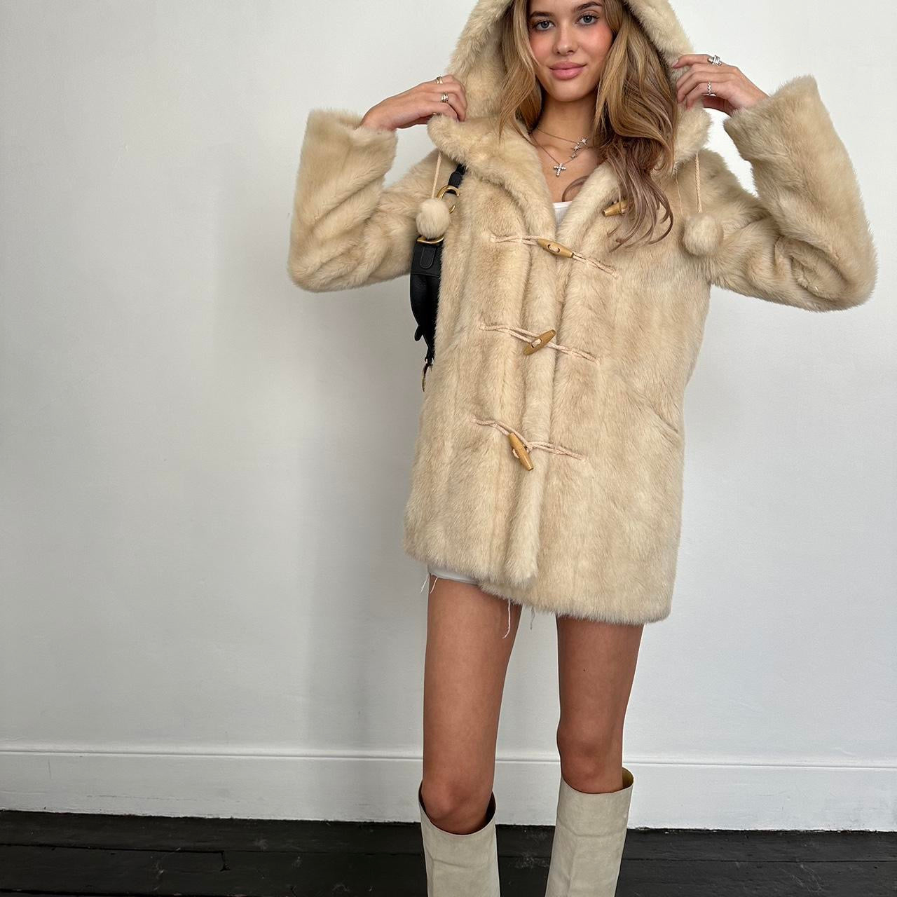 Vintage 2000’s tan faux fur jacket