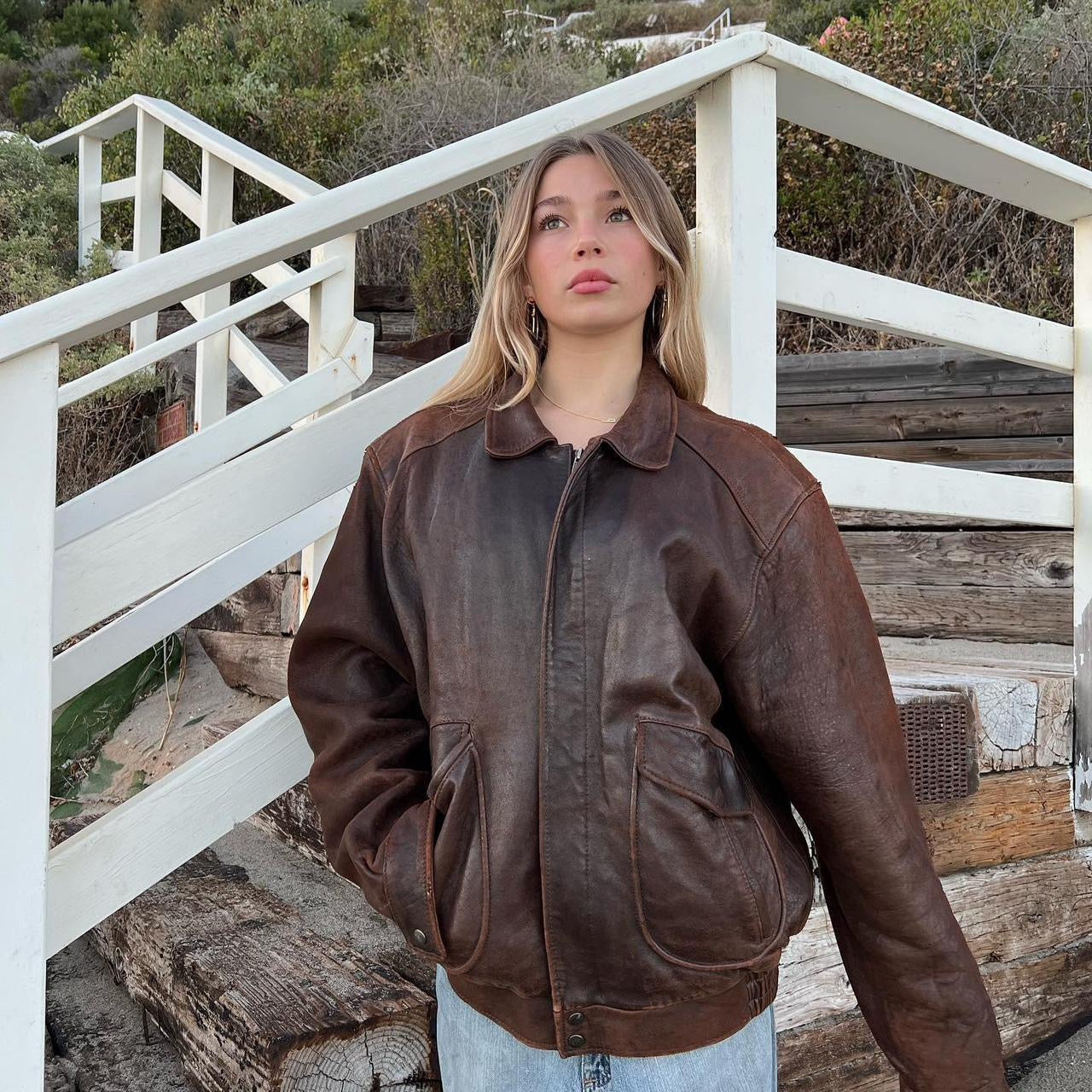 Vintage brown leather jacket !!! π΄ π€