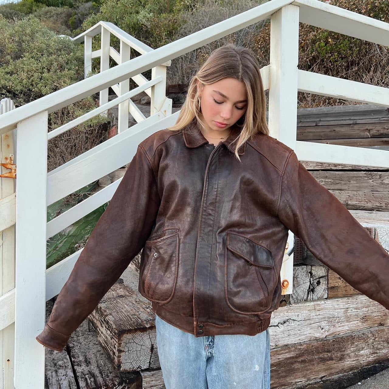 Vintage brown leather jacket !!! π΄ π€