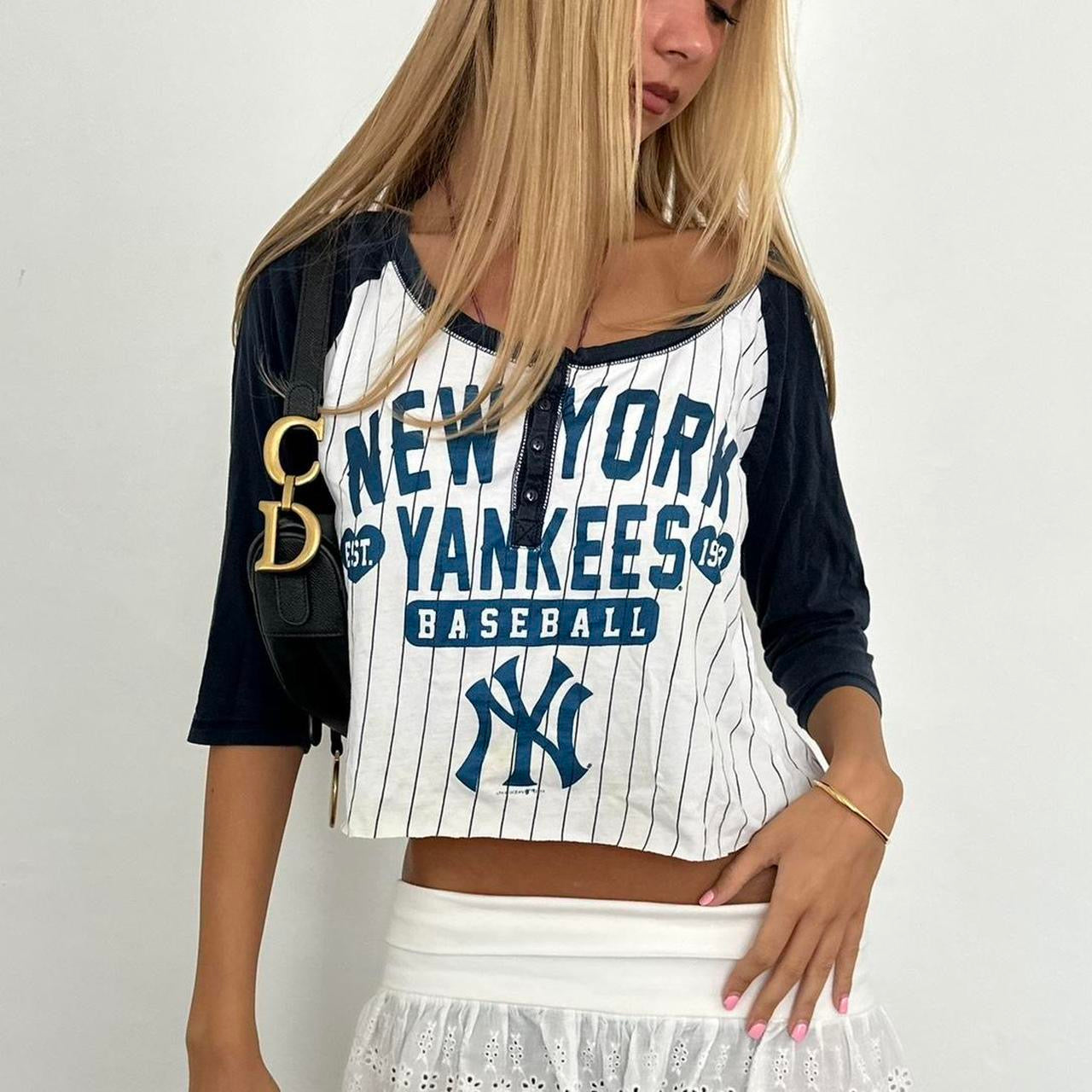 Vintage 2000’s New York Yankees baseball baby tee