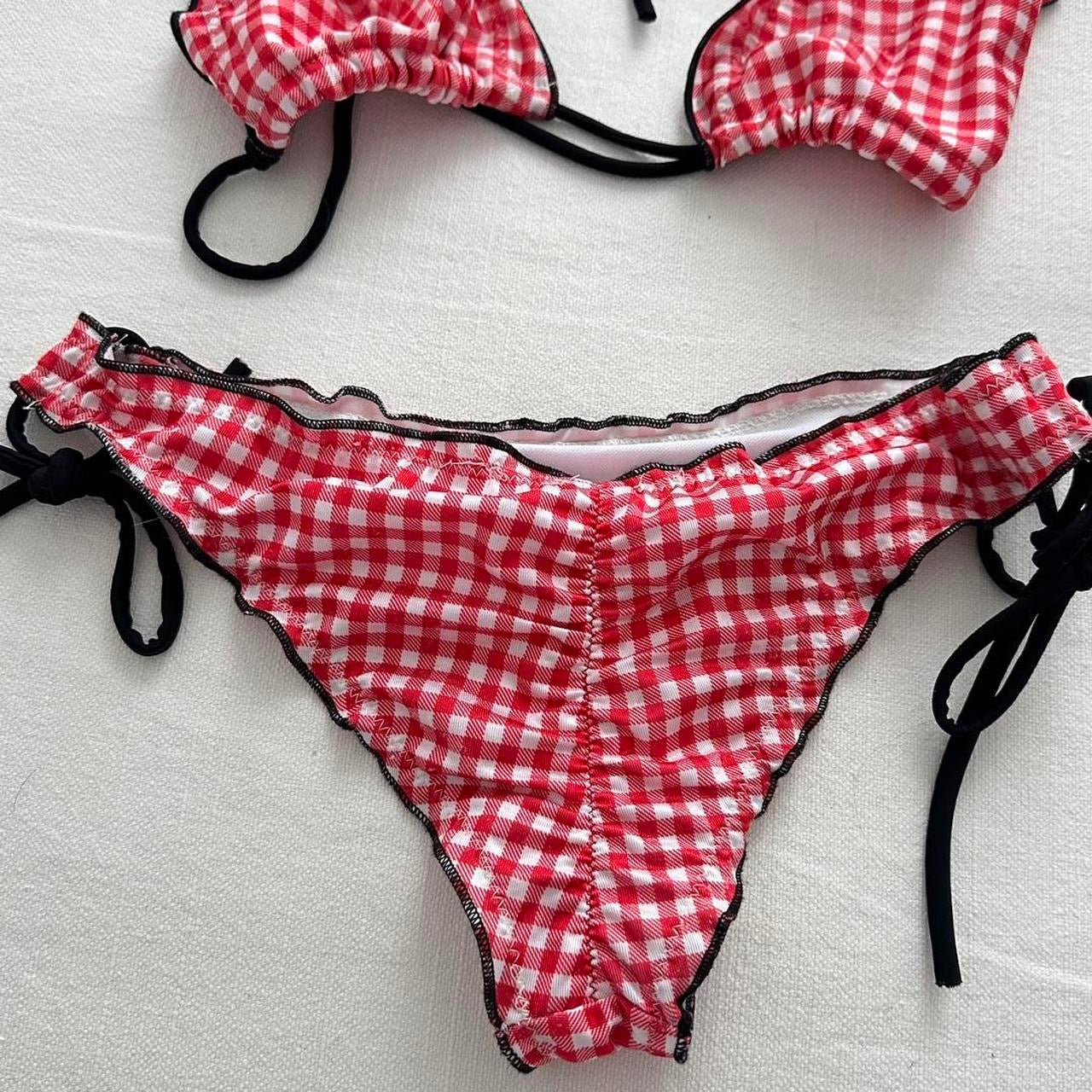 Vintage 90βs red gingham print bikini ποΈ