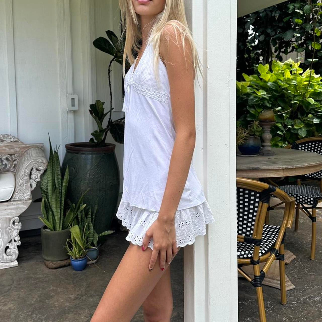 Vintage 2000’s white Guess halter top
