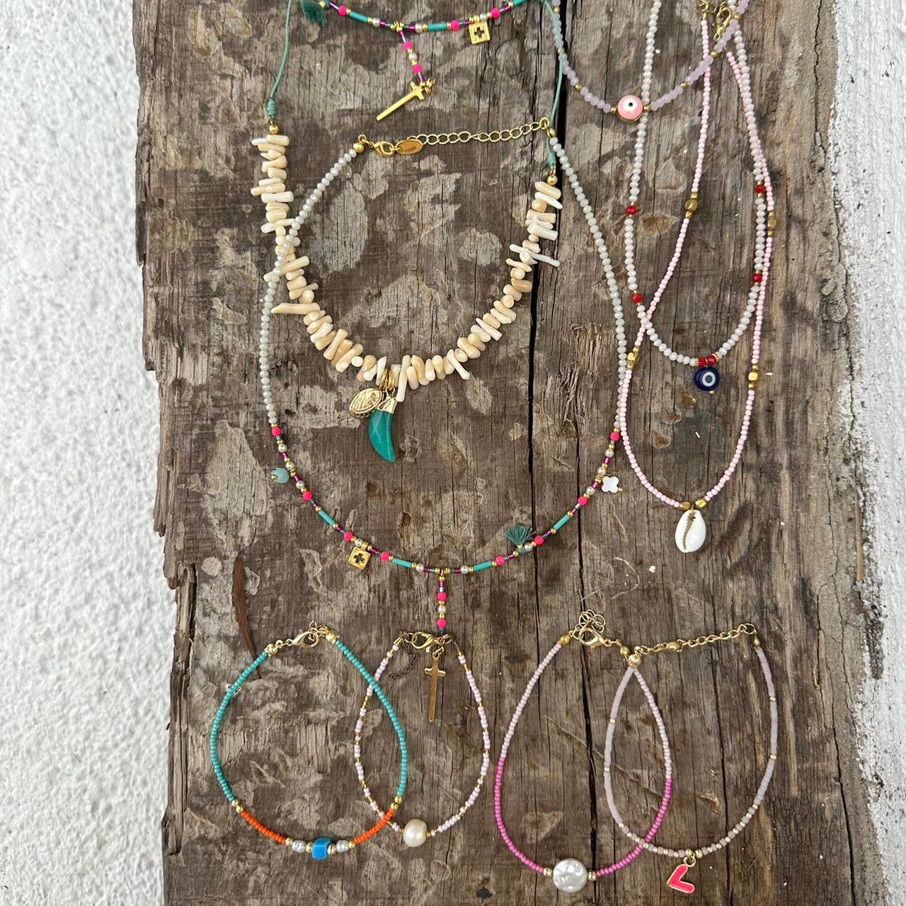 Handmade island cross beaded necklace πͺΈπππ₯₯πΊ