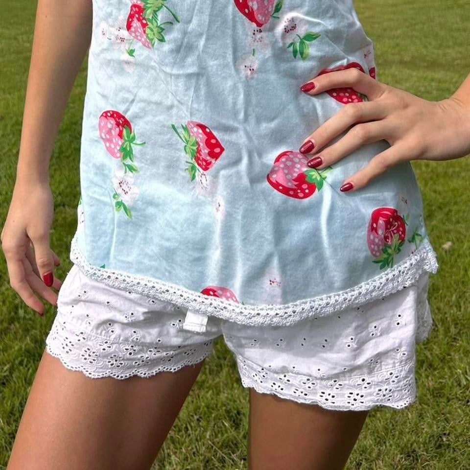 Vintage 90’s Victoria’s Secret broderie shorts