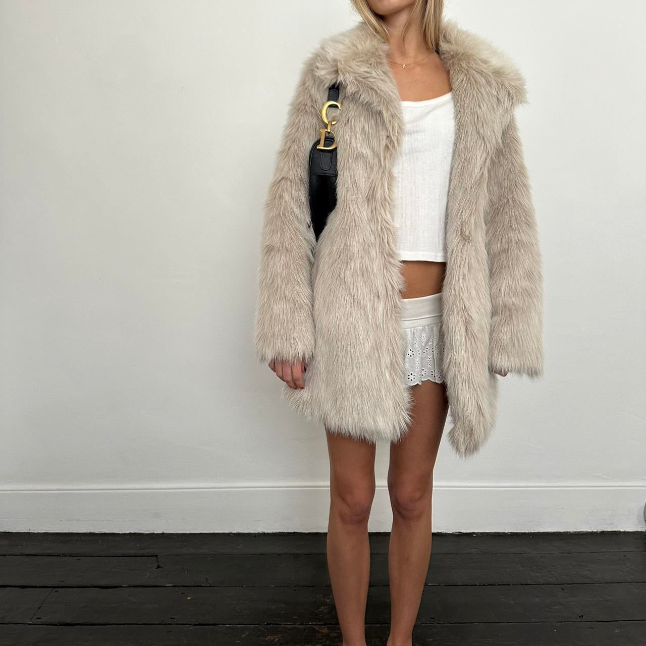 Vintage 2000’s light grey faux fur jacket