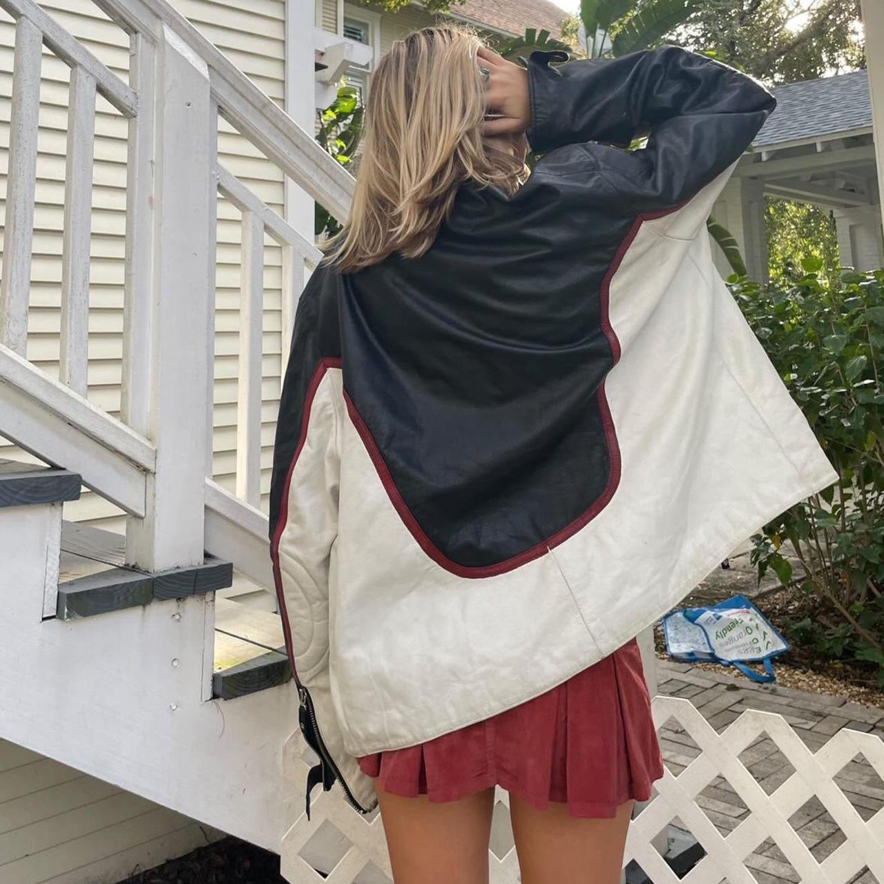 Vintage 90s black red white leather jacket 🤍