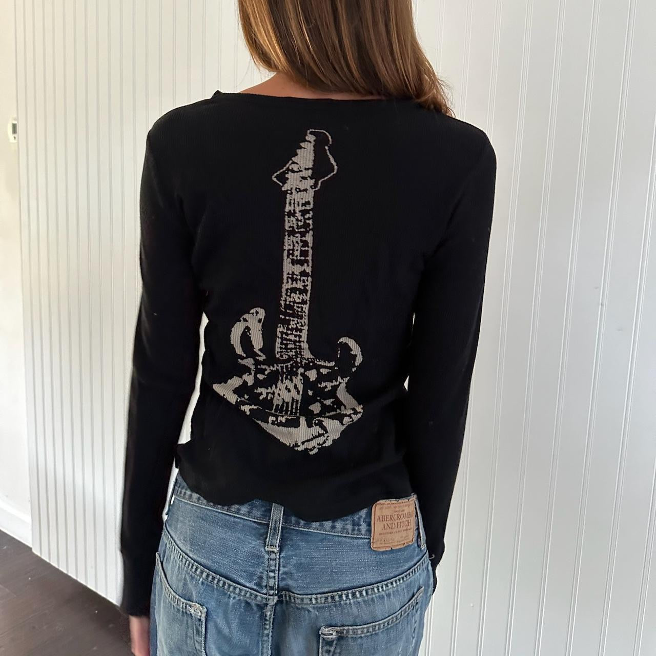 Vintage 90’s guitar long sleeve top ⭐️