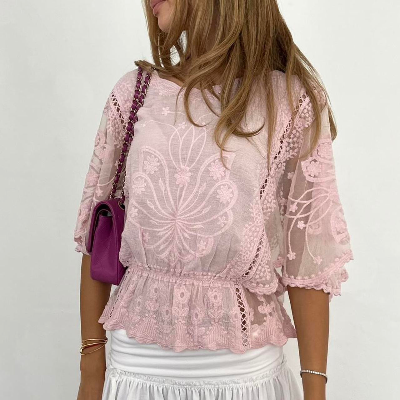 Vintage 00s pink boho lace top