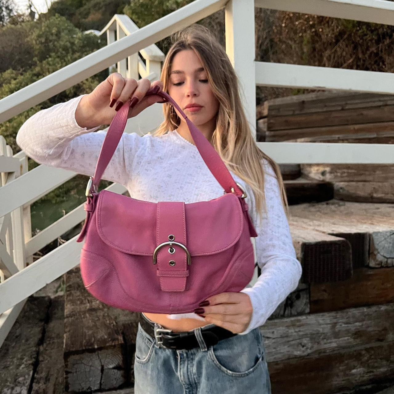 Vintage 90s Coach leather PINK shoulder purse 🎀