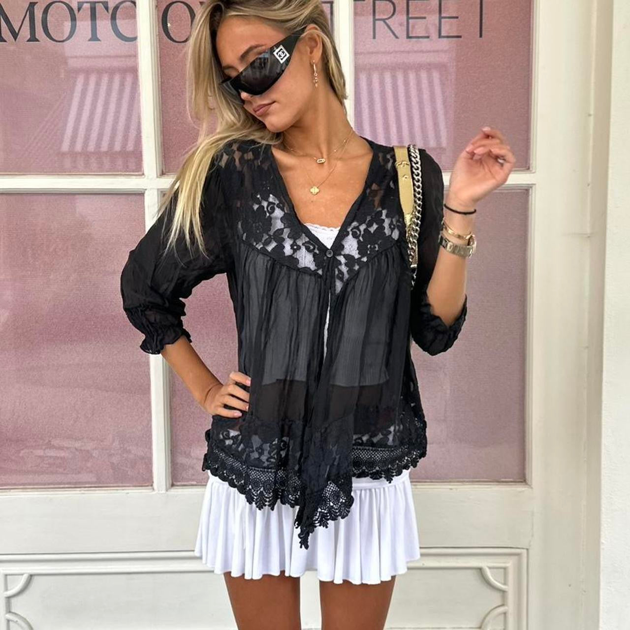 Vintage 90’s black lace long sleeve cardigan top