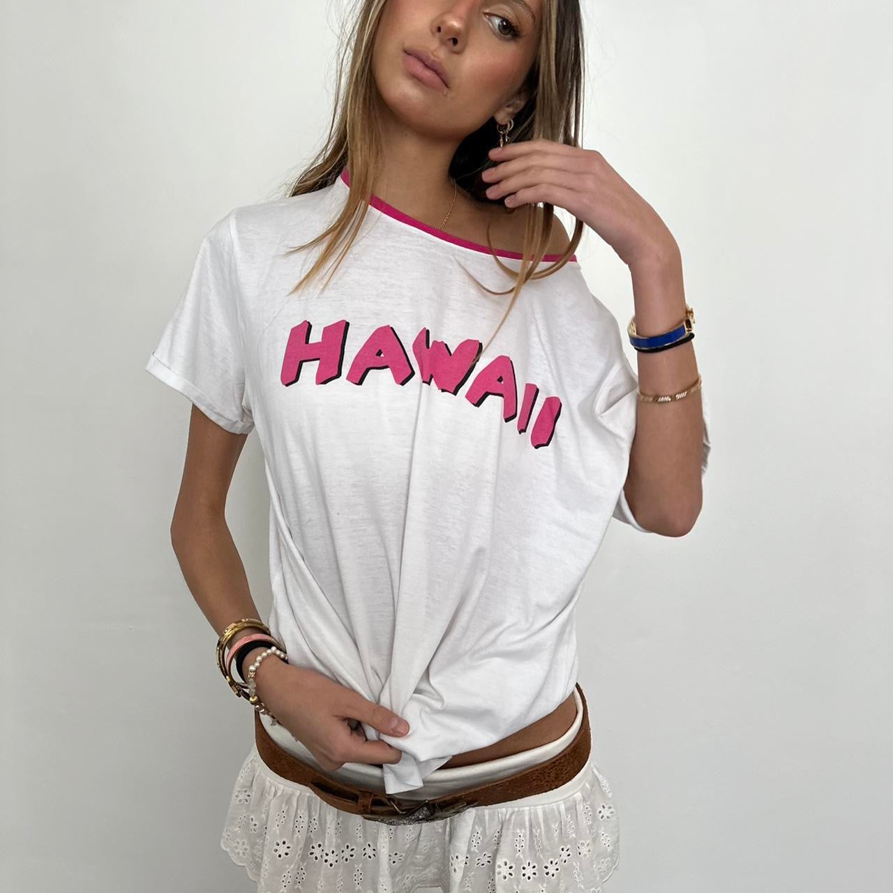 Vintage 90’s Hawaii tee 🍓🩷⭐️🐬