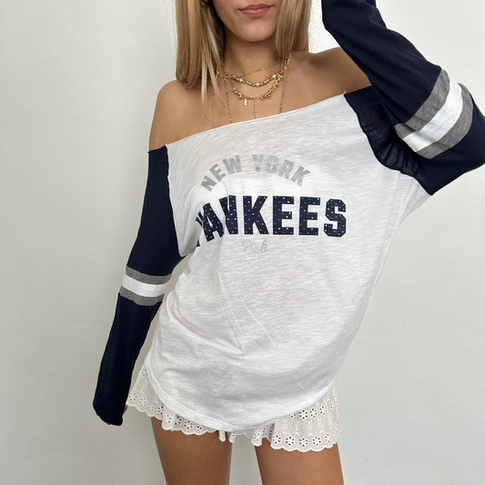 Vintage 90’s NY Yankees long sleeves top 🩵