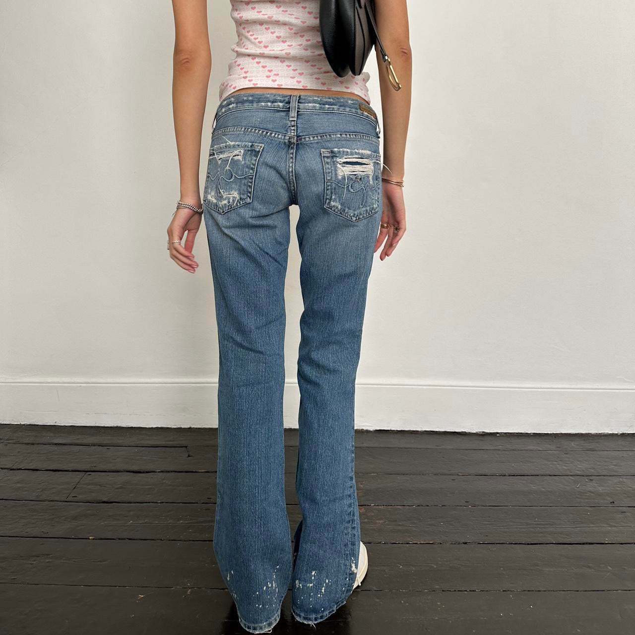 Vintage 2000’s blue distressed jeans