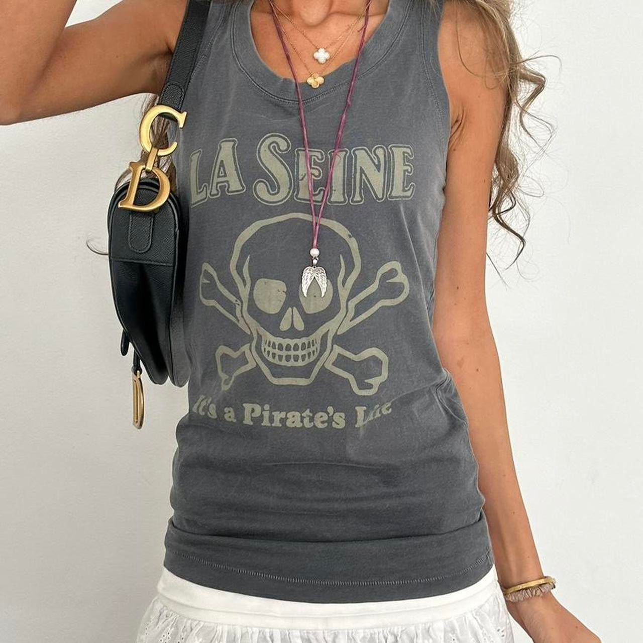 Vintage 00s grey skull and crossbones top