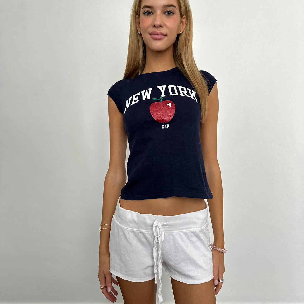 Vintage Gap New York 🍎 baby tee