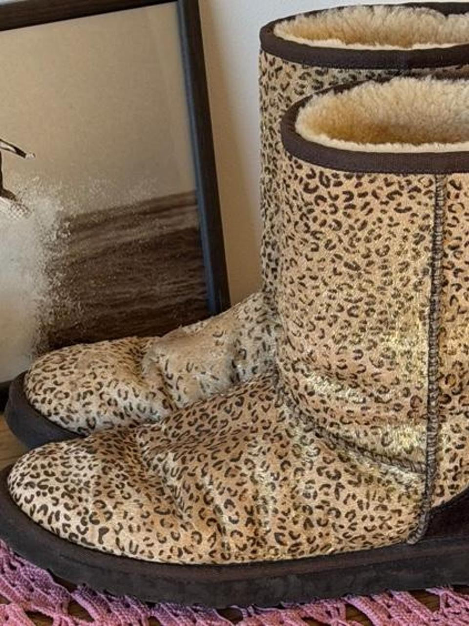 Vintage 2000s leopard print Ugg boots