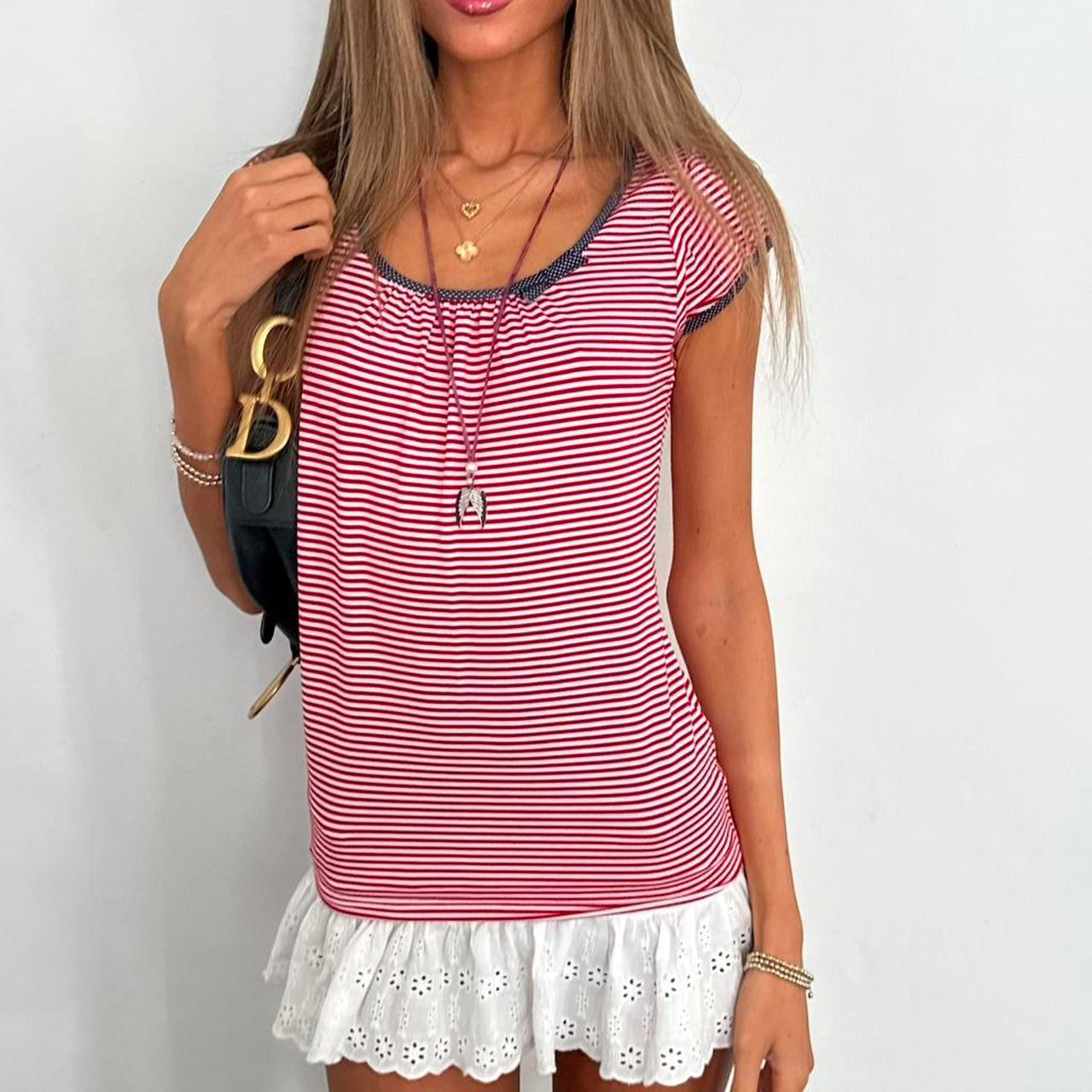 Vintage 2000’s striped red top