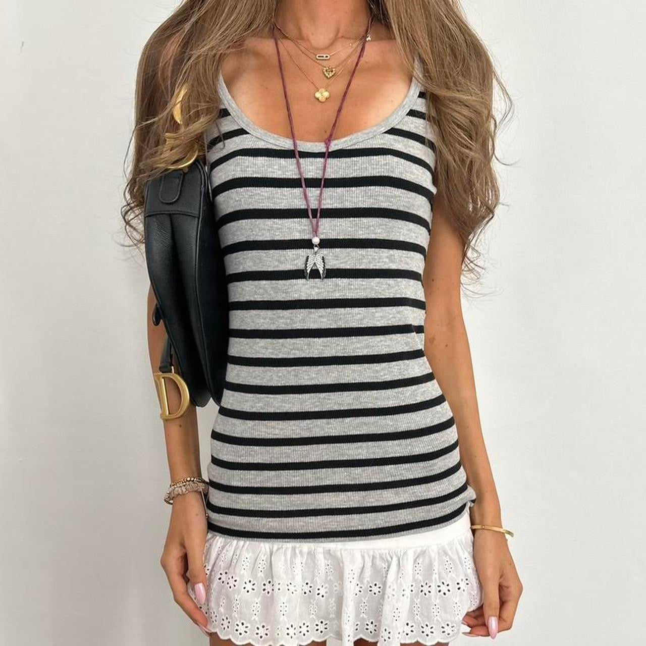 Vintage 2000’s striped grey tank top