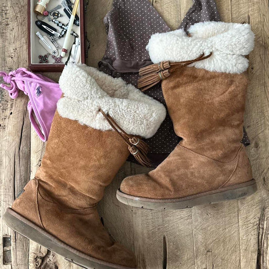 Vintage shearling tassel Ugg boots
