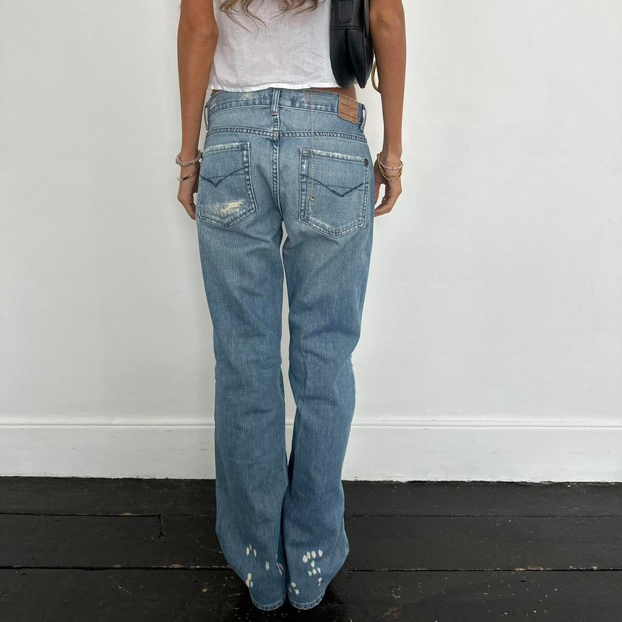 Vintage 2000’s low waist blue distressed jeans