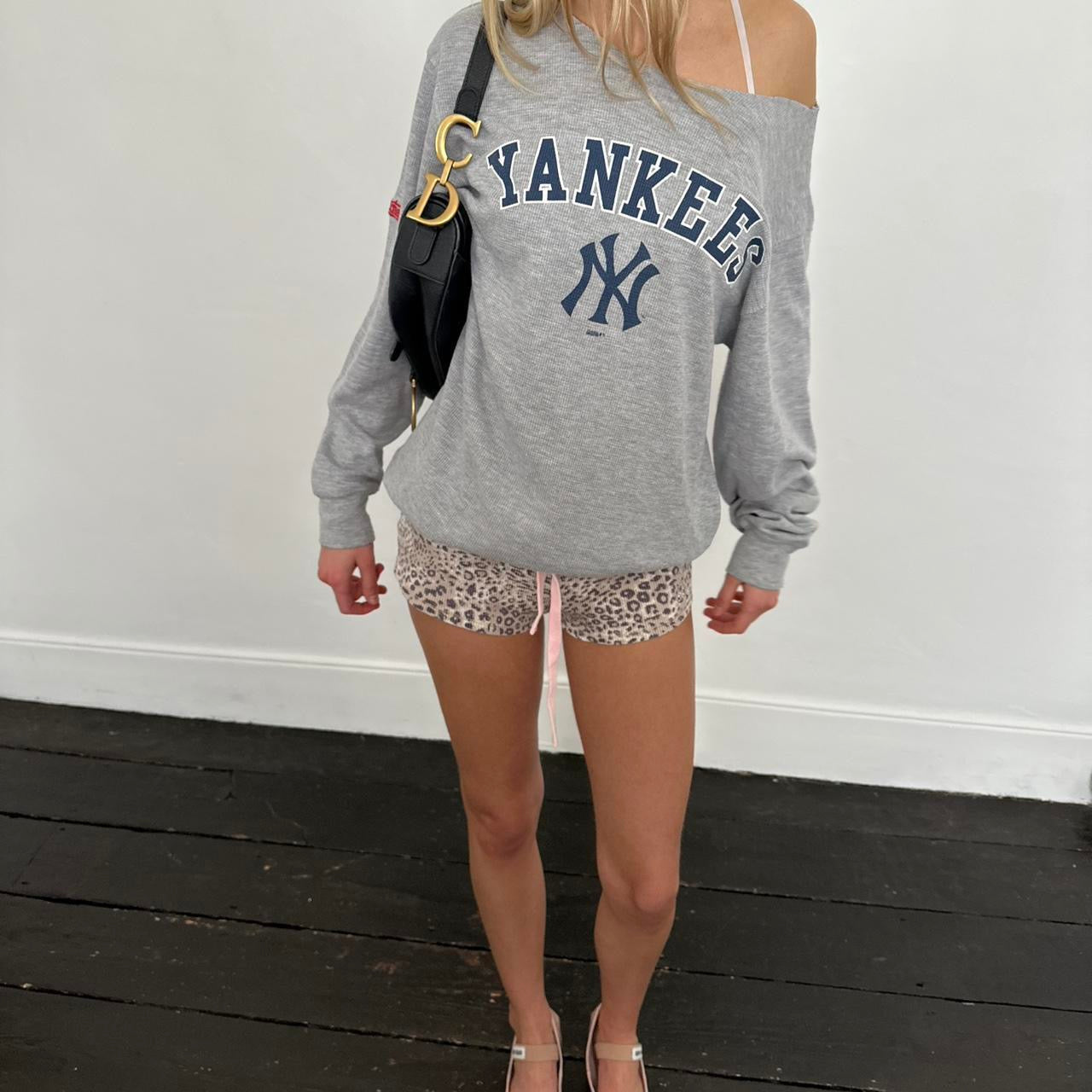 Vintage New York Yankees baseball long sleeve grey top