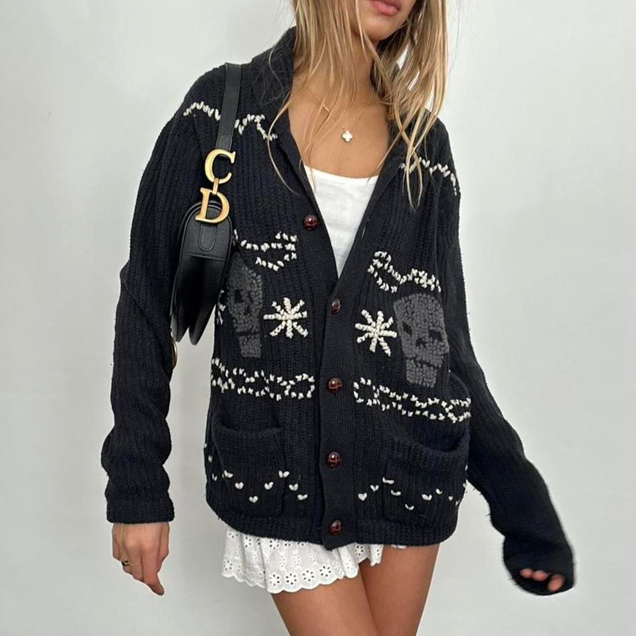 Vintage 90’s knitted skull graphic cardigan