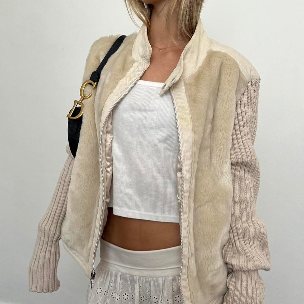 Vintage 2000’s cream faux fur & knit sleeves jacket