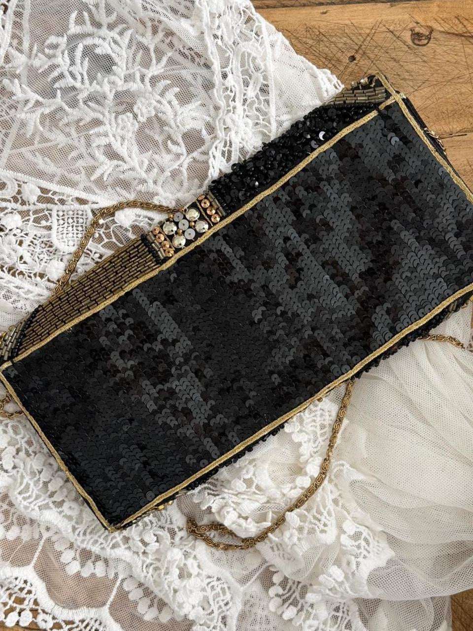 Vintage 2000’s Union Jack flag black and gold sequin purse