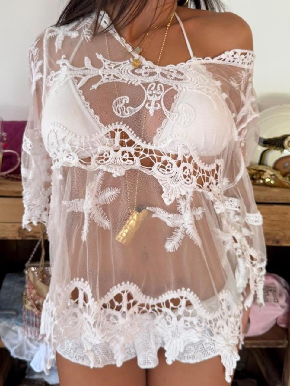 Vintage 00s white boho lace top