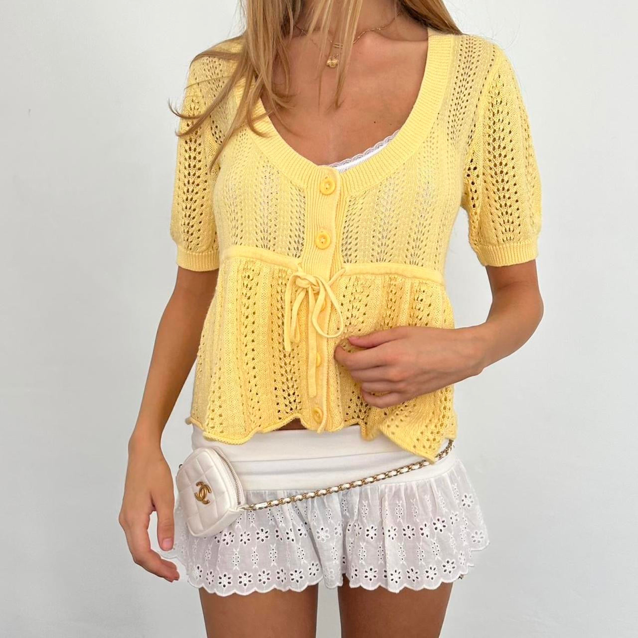 Vintage yellow layering top