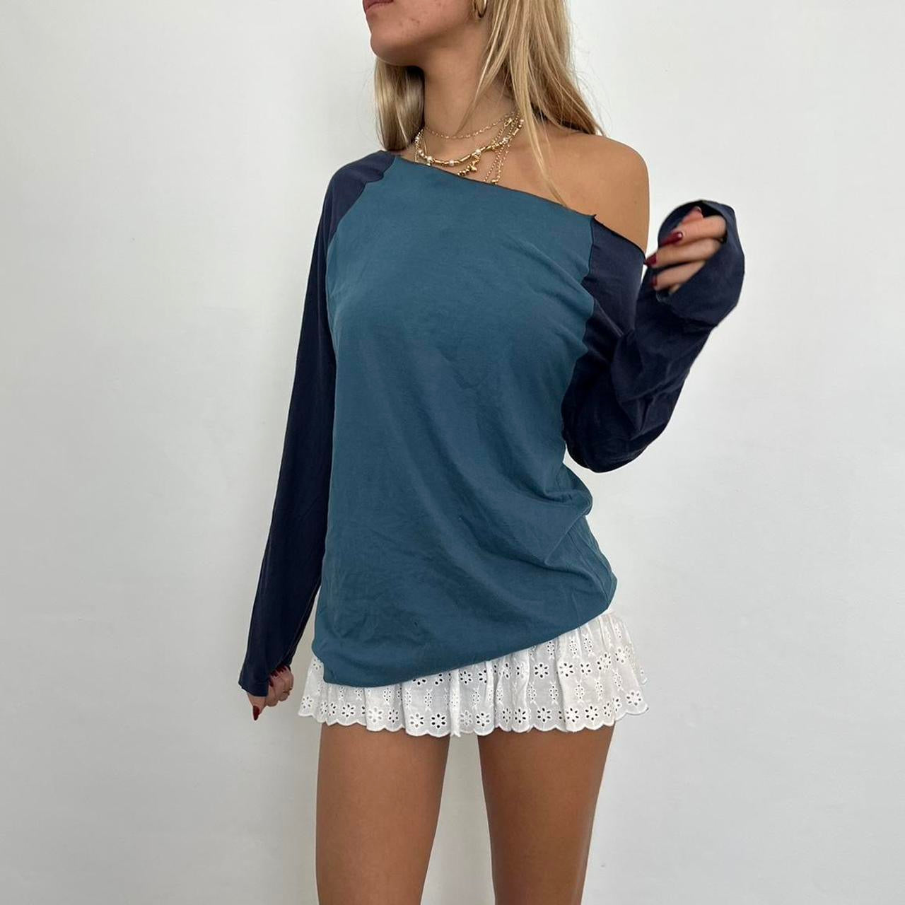 Vintage 90’s raglan two tone blue top