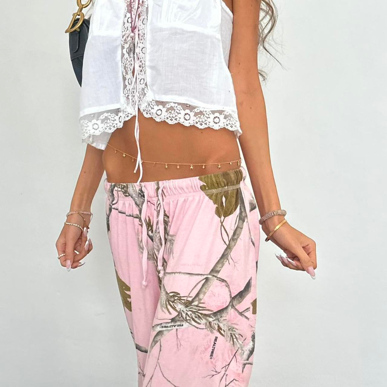 Vintage 2000’s pink camo sweatpants