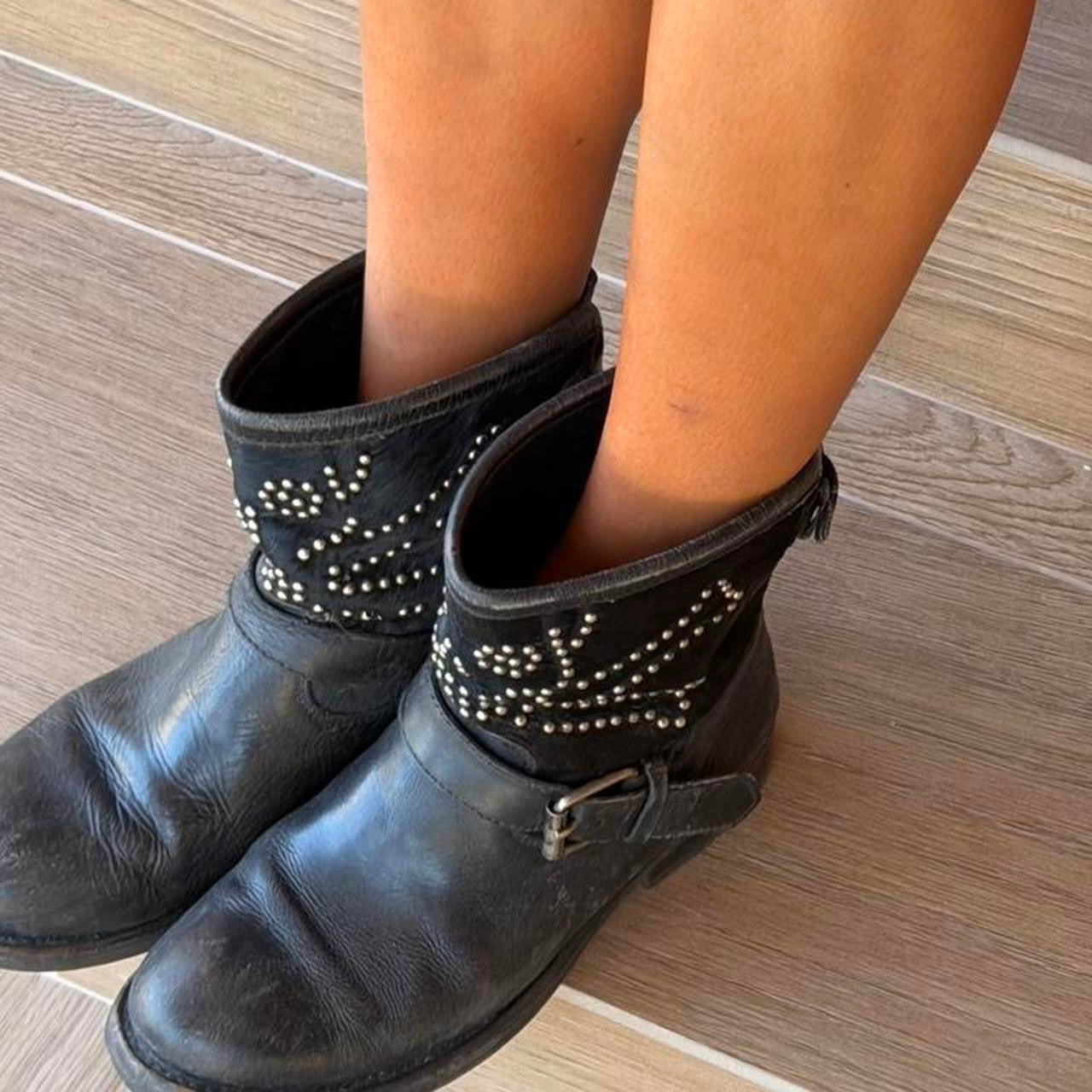Vintage leather skull and crossbones vintage boots